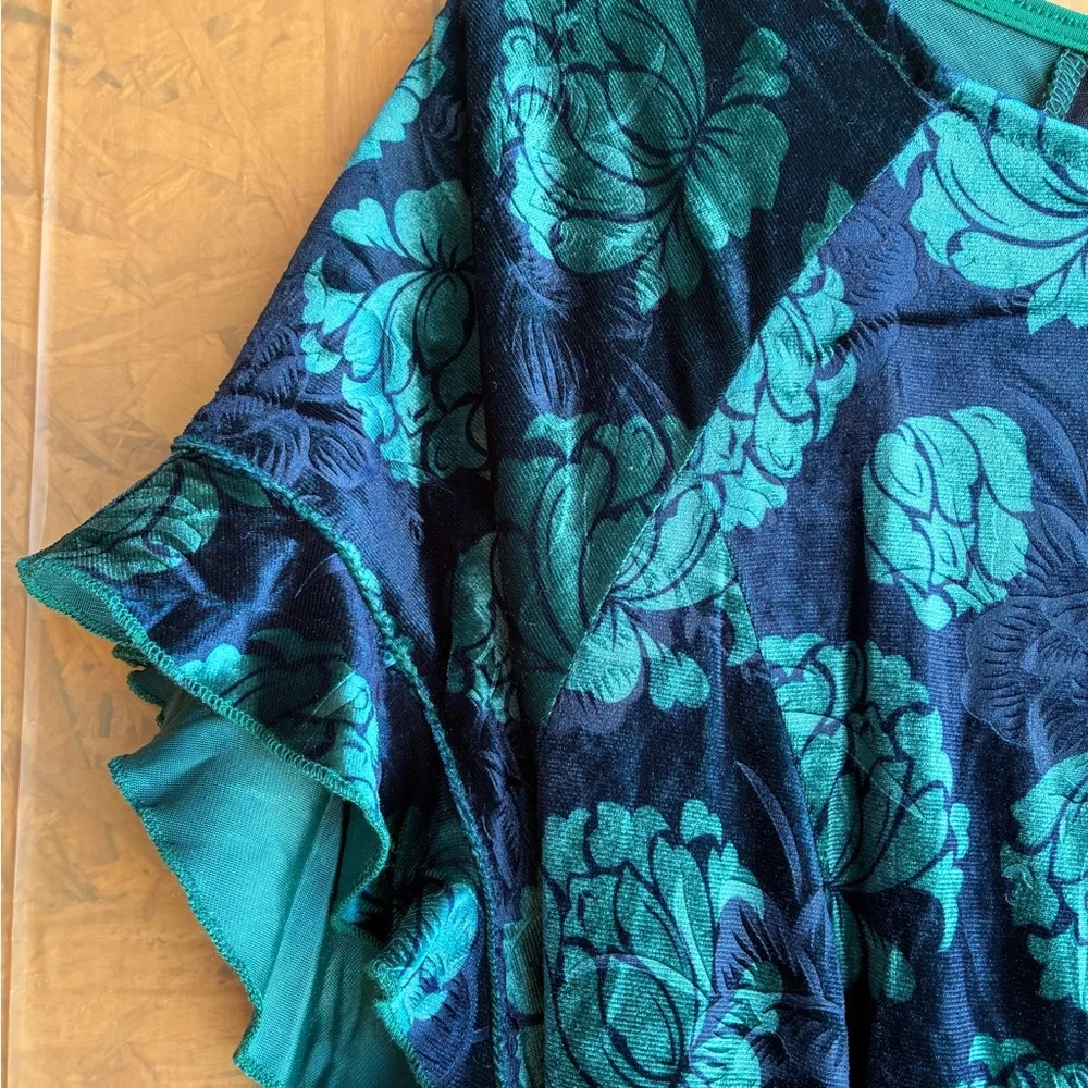 Vfshow Vfemage Dark Green & Black Velvet Dress Size 3X - Picture 4 of 7